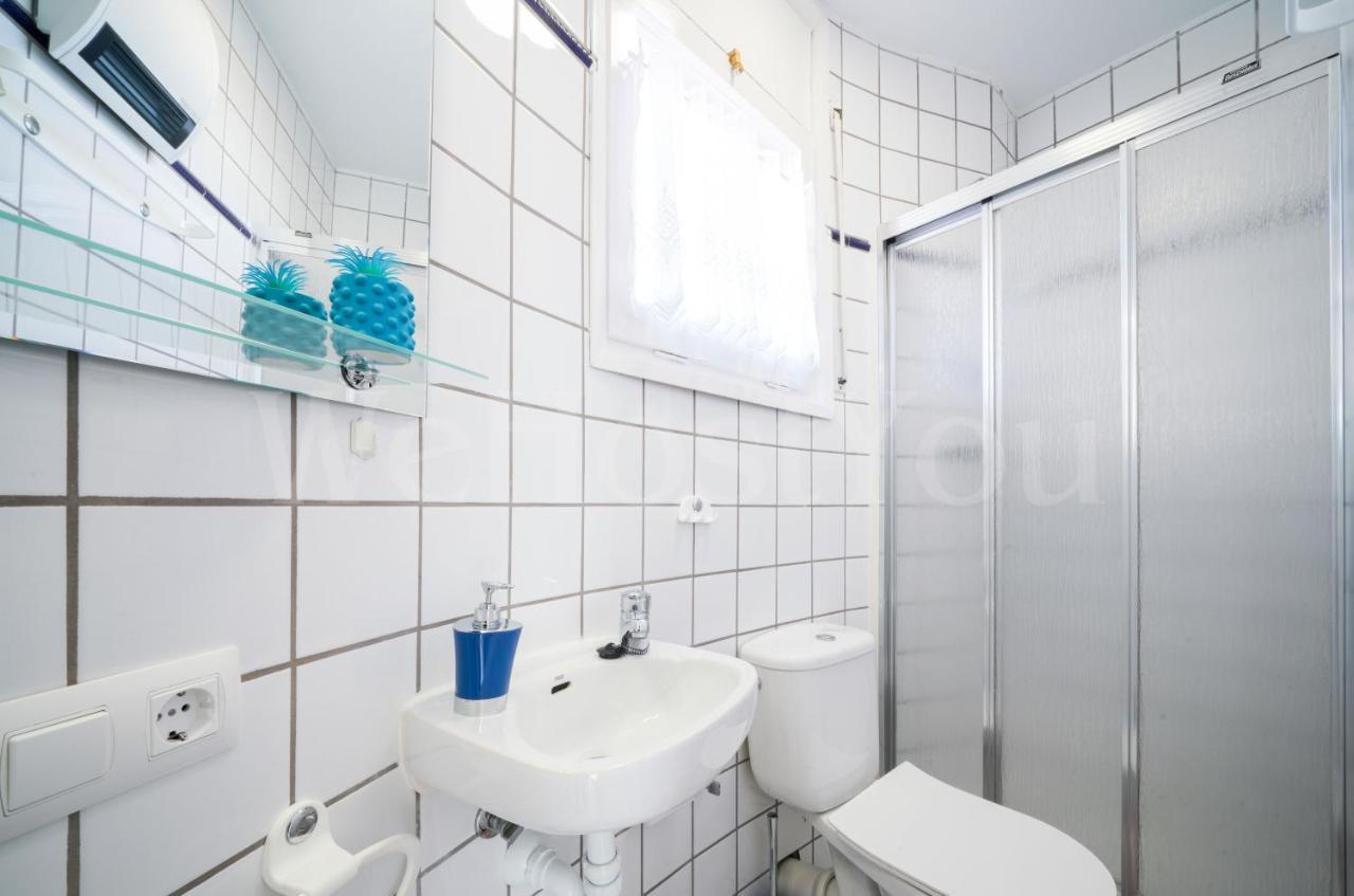 Villa Et Studio Avec Piscine - Wehostyou Empuriabrava Luaran gambar